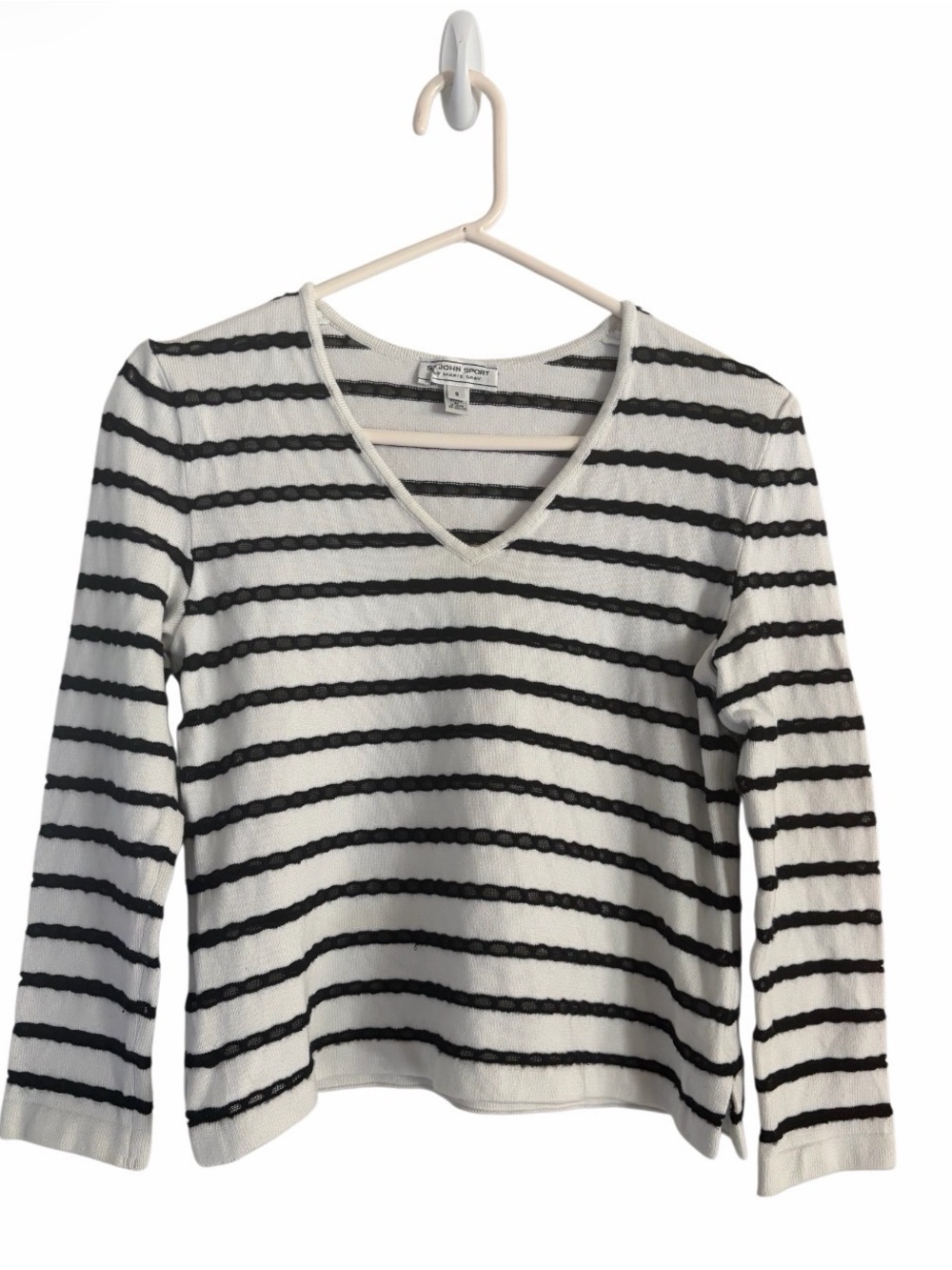 St John Sport by Marie Gray Long Sleeve V-Neck Striped Short Sweater Size Small